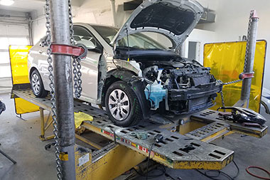Experienced Frederickson insurance auto body shop in WA near 98446
