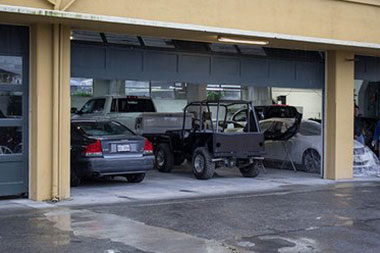 Local Federal Way Audi body shop in WA near 98023